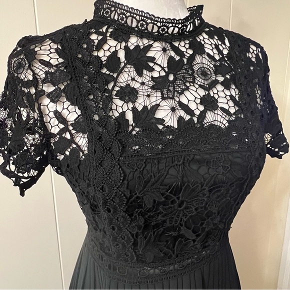 Zara party mini dress black lace bodice pleated skirt short sleeve small EUC - Picture 3 of 16